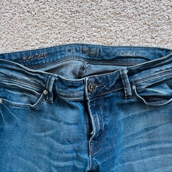 DL1961 Jeans Cindy Slim Bootcut Size 28 - Picture 3 of 8